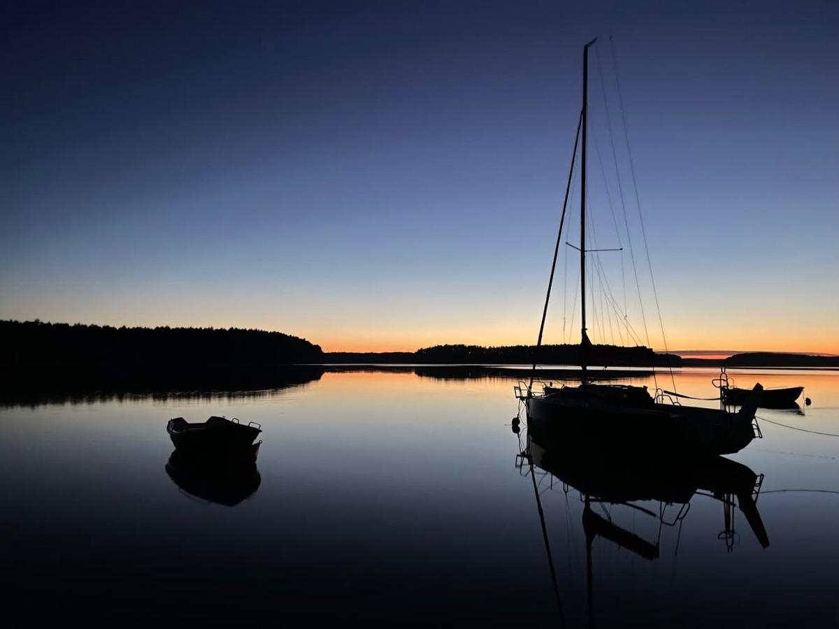 Domki Borsk - Komfortowe Domki Nad Jeziorem Wdzydze Z Przepieknym Widokiem Bagian luar foto