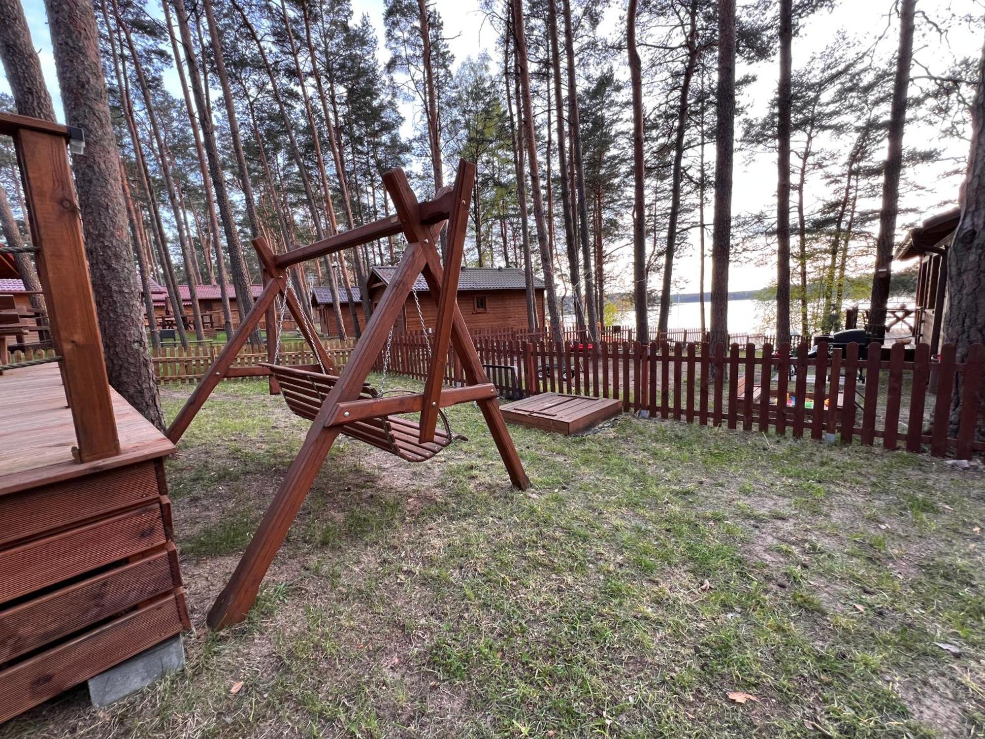 Domki Borsk - Komfortowe Domki Nad Jeziorem Wdzydze Z Przepieknym Widokiem Bagian luar foto